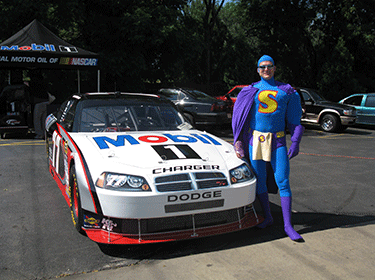 Car care service team member 2